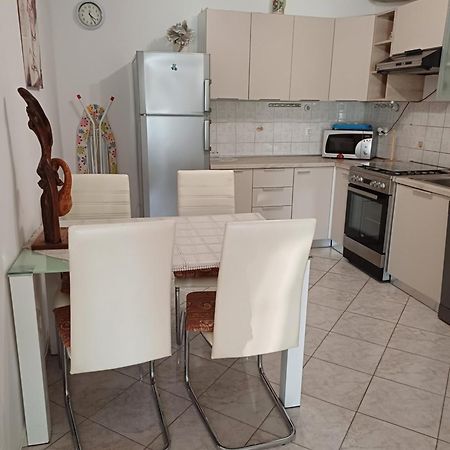 Apartments Zerjav مالي لوشينغْ المظهر الخارجي الصورة