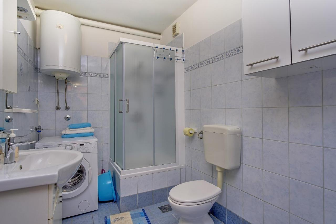 Apartments Zerjav مالي لوشينغْ المظهر الخارجي الصورة