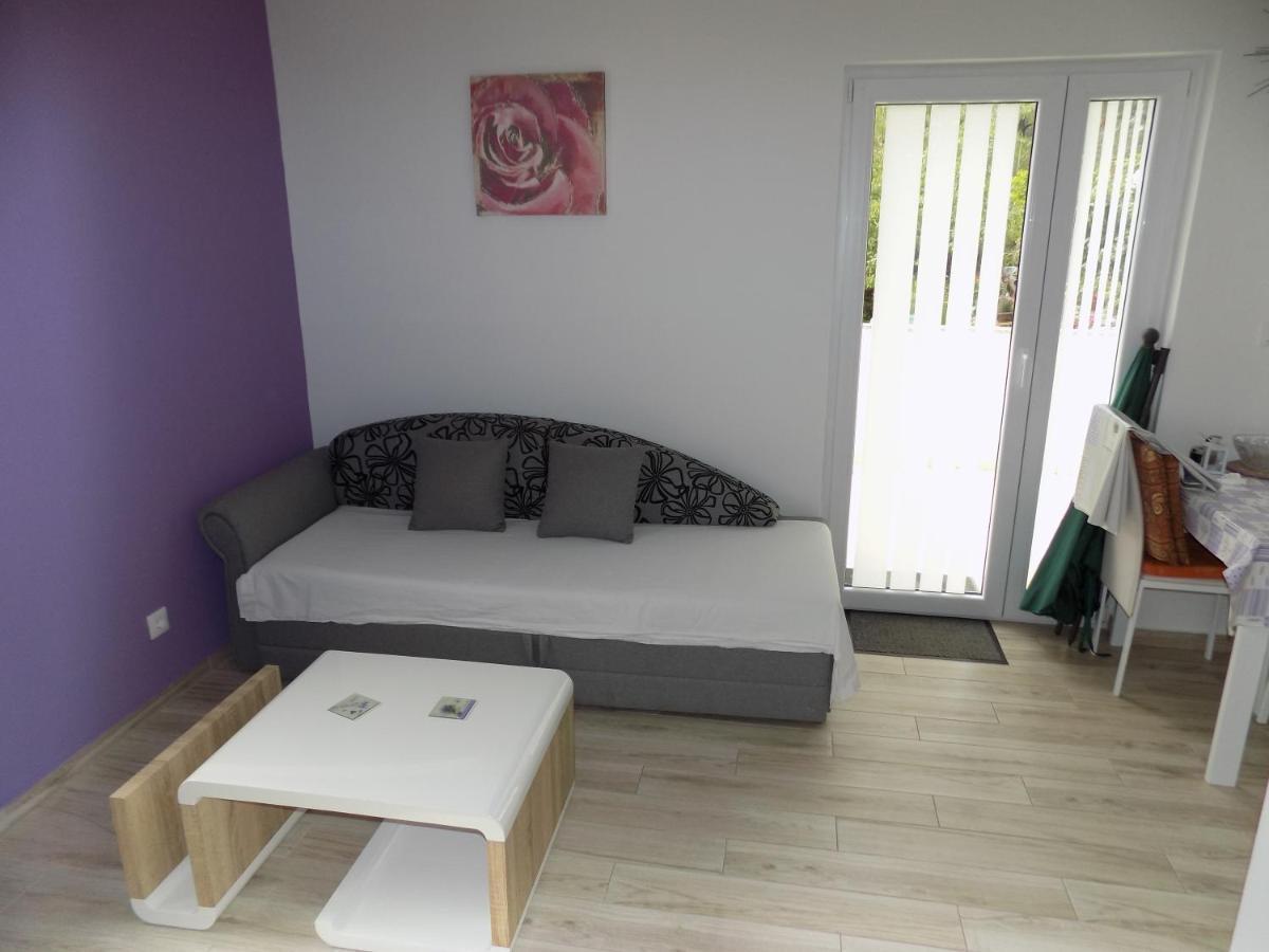Apartments Zerjav مالي لوشينغْ المظهر الخارجي الصورة